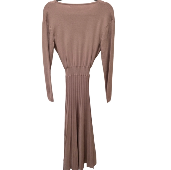 Long Sleeve V- Neck Knit Dress with knit pleats style skirt. Size Medium - Picture 6 of 7